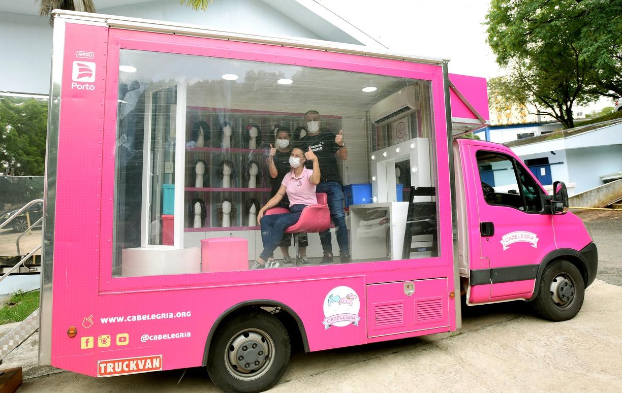 CAMPINAS - Mário Gatti continua arrecadando cabelos para a confecção de perucas