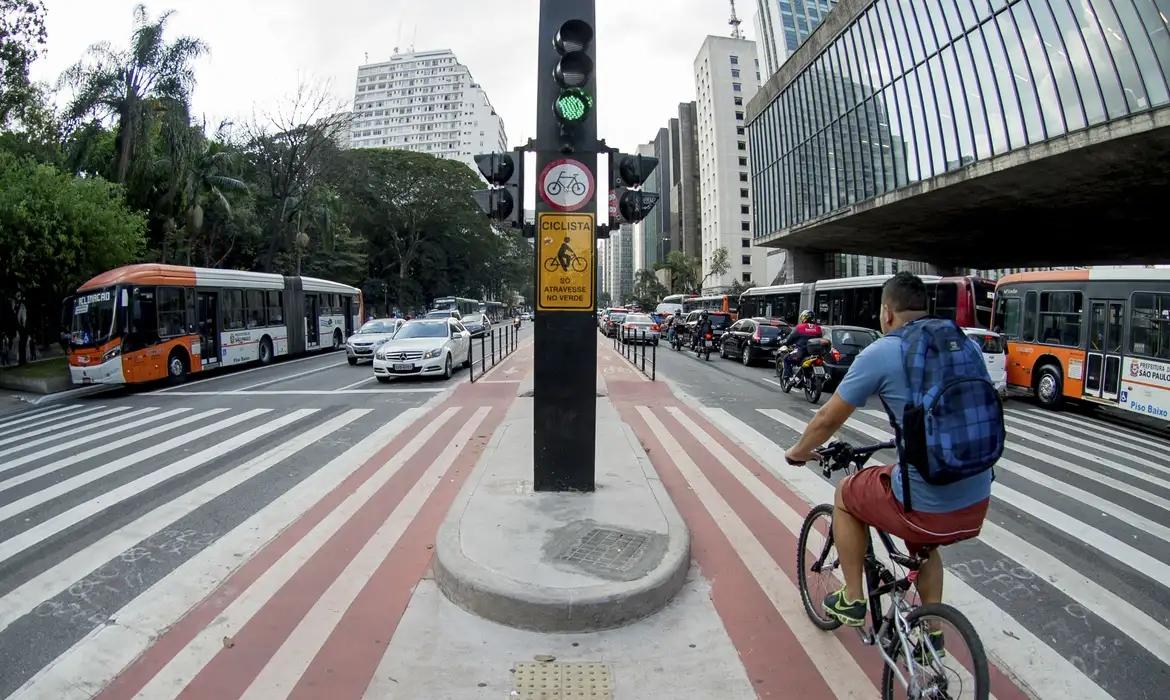 AVENIDA PAULISTA - Pulsando Vida e Cultura: O Coração Vibrante de São Paulo Completa 132 Anos
