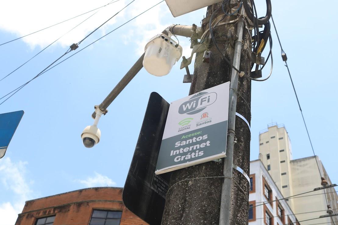 SANTOS - Santos ganha mais de 100 pontos de internet gratuita
