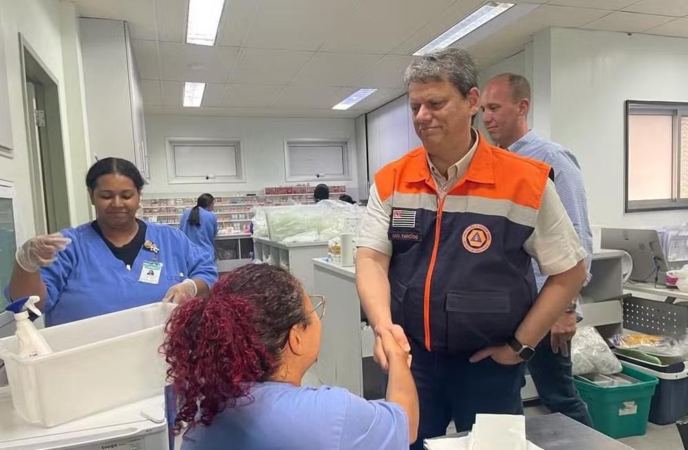 SOROCABA - Governador visita hospital infantil atingido por enchente em Sorocaba e garante apoio