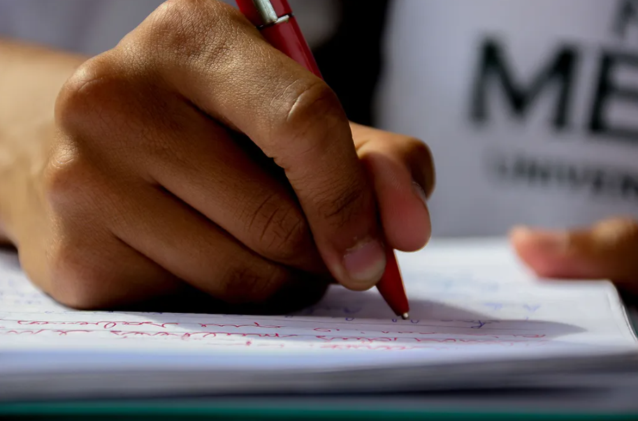 SÃO PAULO - Desenvolve SP: concurso público oferece 13 vagas com salários de até R$ 7 mil