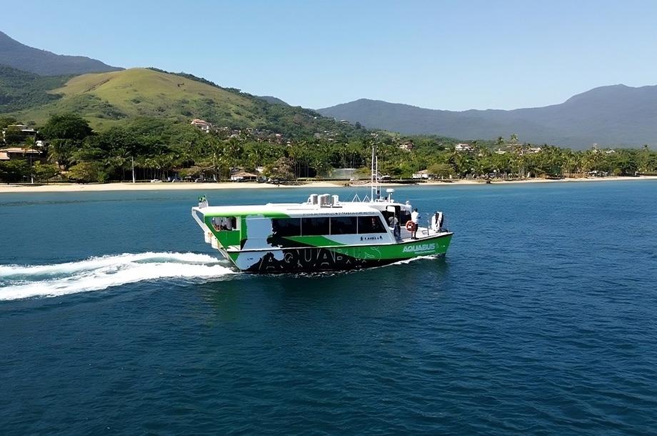 ILHABELA - Em fase final de testes, Aquabus de Ilhabela transportaram 1,5 mil pessoas no fim de semana