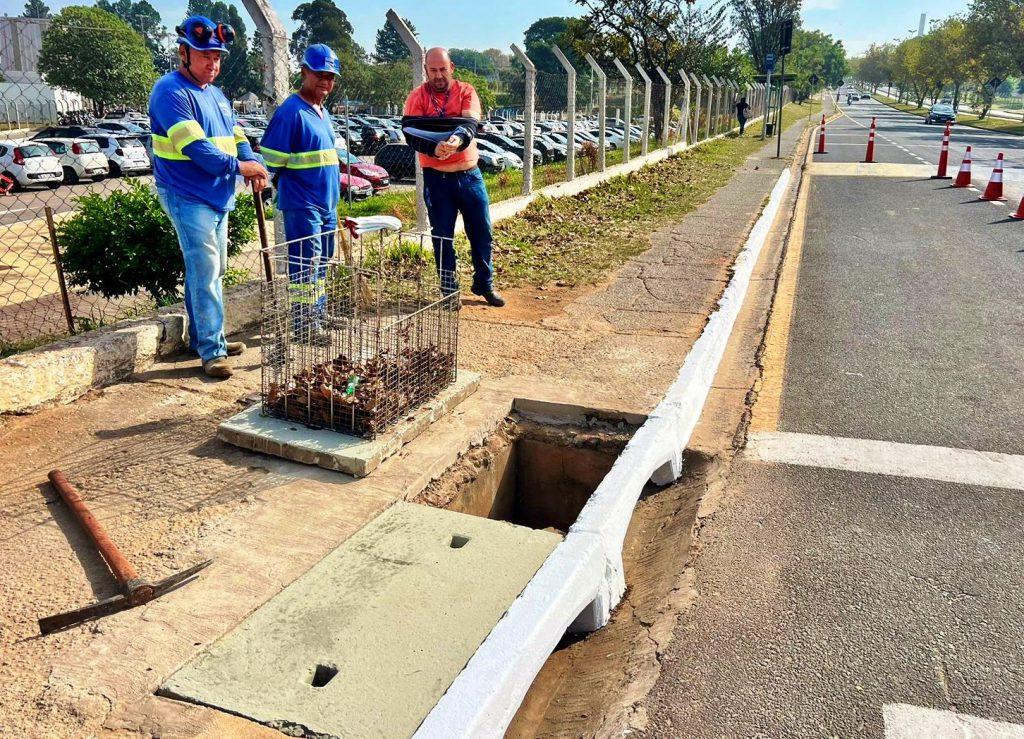 Saae/Sorocaba desenvolve protótipo de cesto metálico para manutenções de bocas de lobo