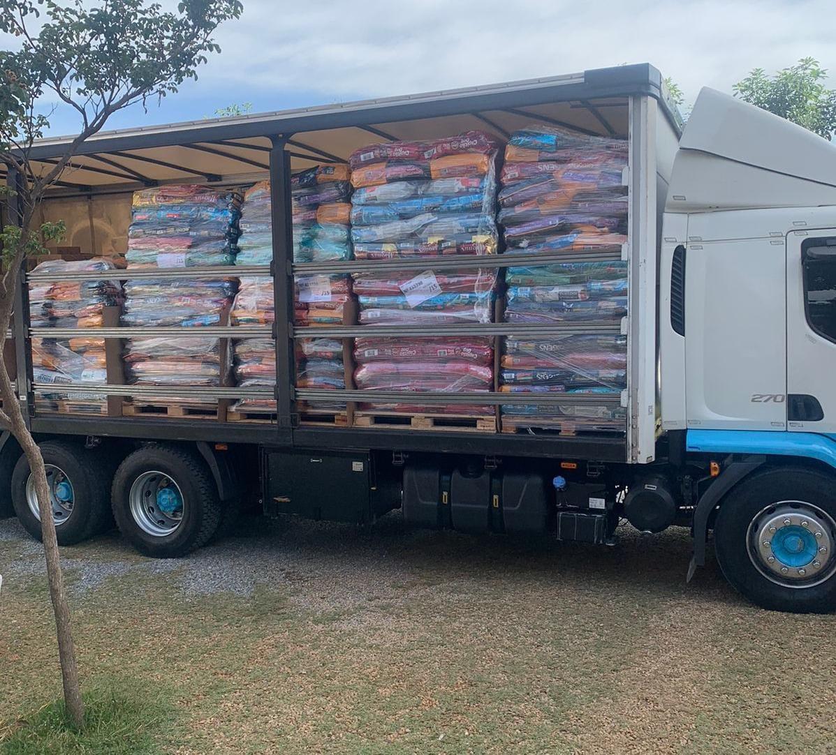 SOROCABA - Prefeitura recebe doação de uma tonelada de ração pet do Instituto Adimax para o Banco de Ração de Sorocaba