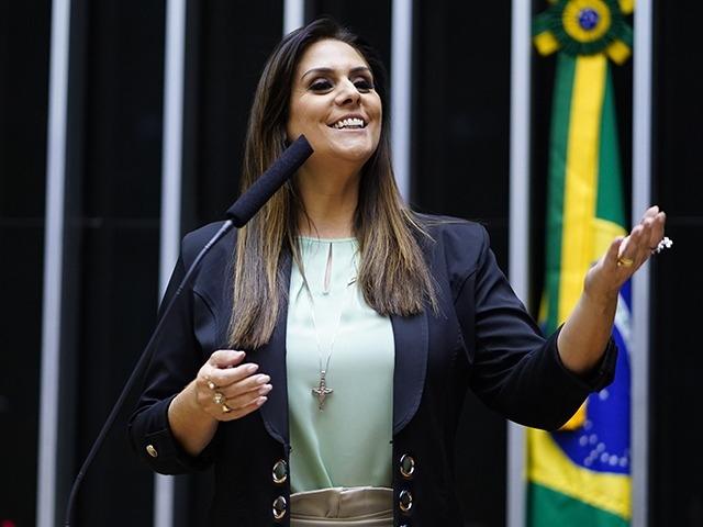Deputada Simone Marquetto Propõe Programa Nacional de Entrega Domiciliar de Medicamentos de Alto Custo pelo SUS