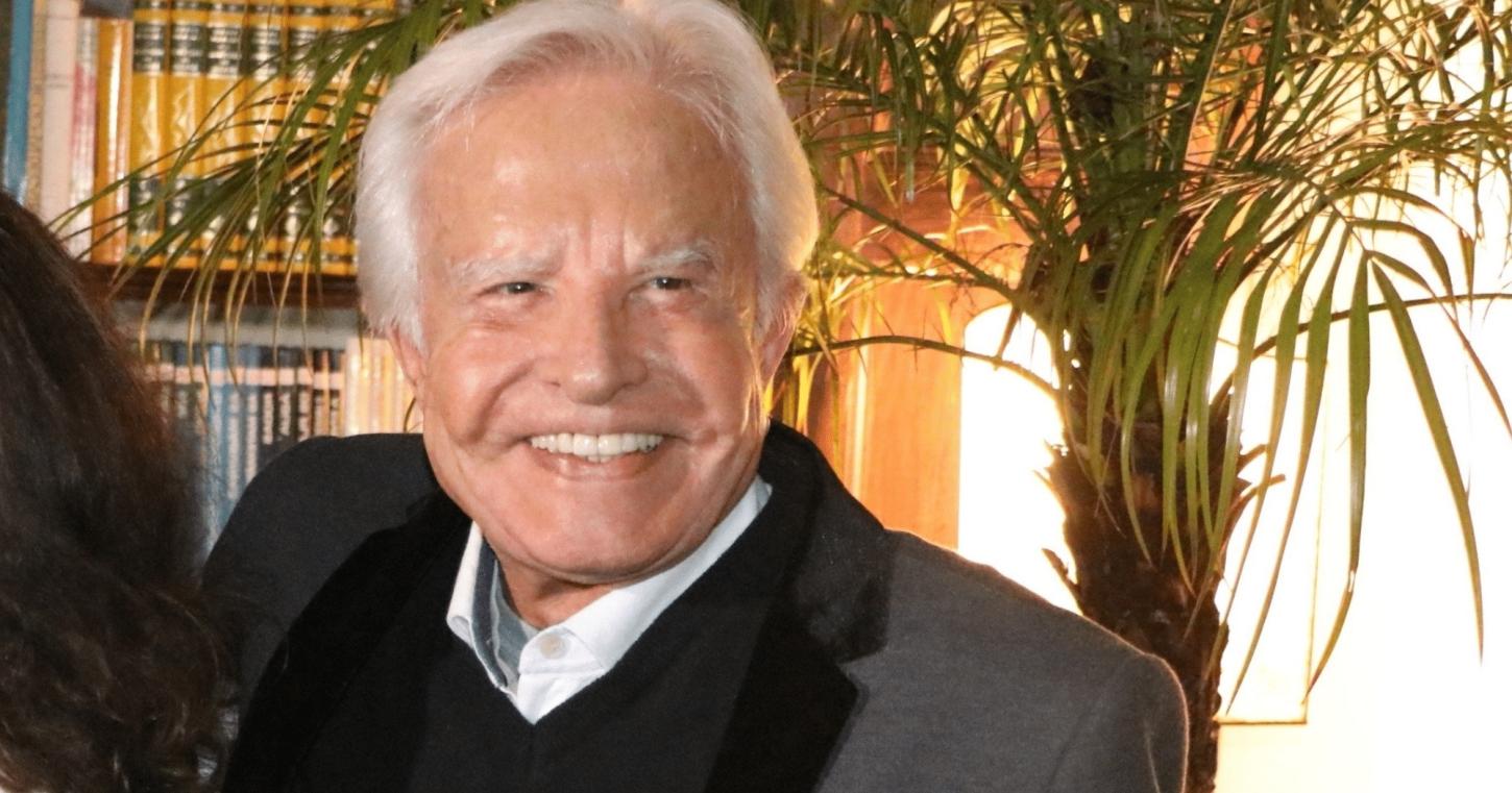 Cid Moreira: A Voz Eterna que Conduziu o Brasil Pelos Caminhos da Informação e da Emoção