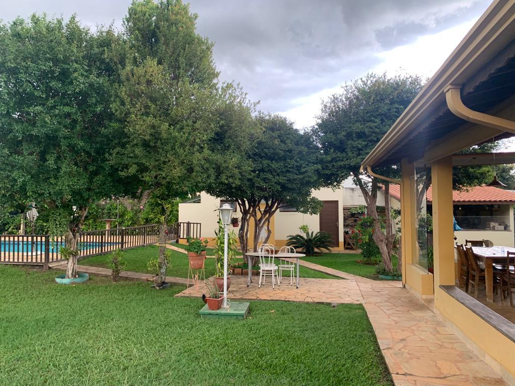 Uma Vida com a Paz do Campo e o Conforto da Cidade: Chácara Completa em Condomínio Fechado no Grota Azul, Hortolândia, ao lado de Campinas