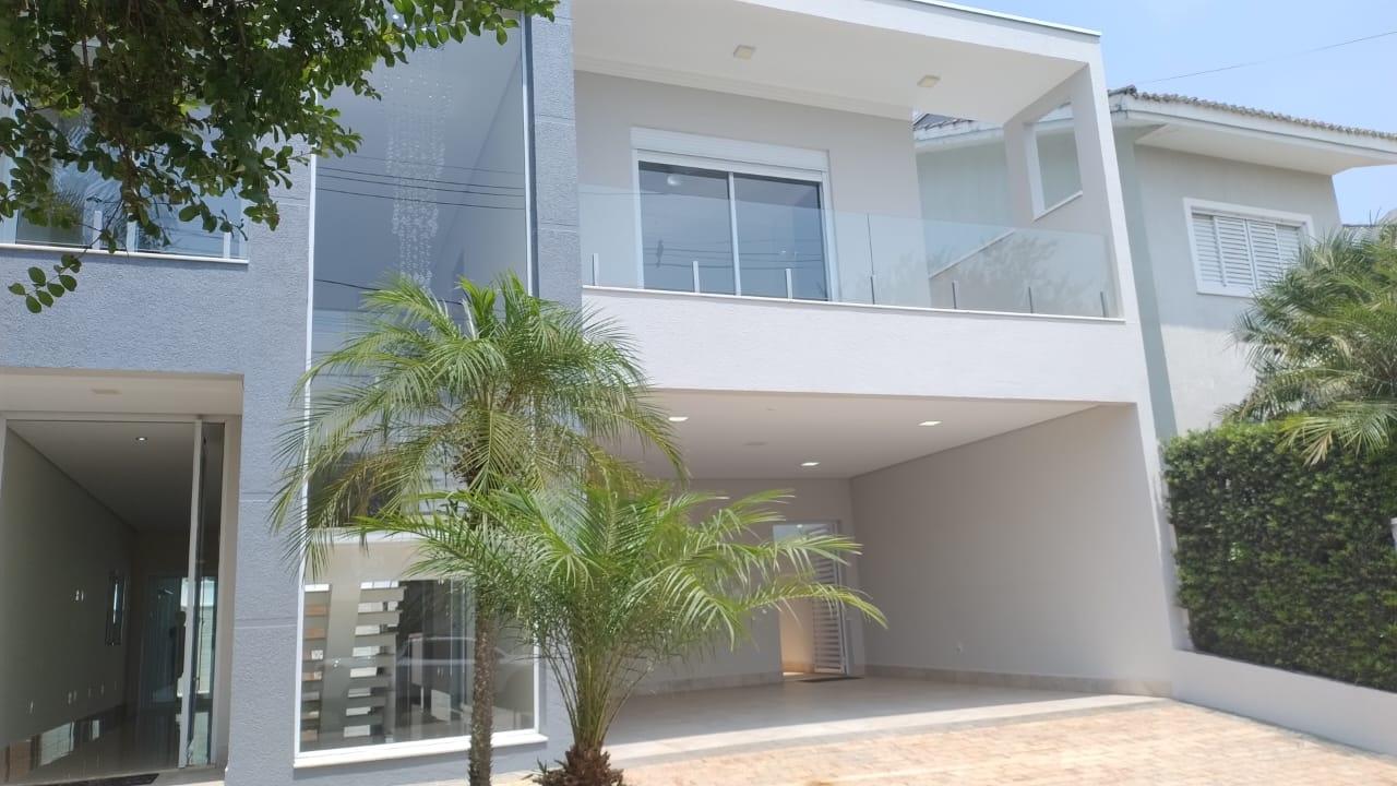Casa de Alto Padrão no Condomínio Ibiti Royal - Conforto, Segurança e Lazer Completo