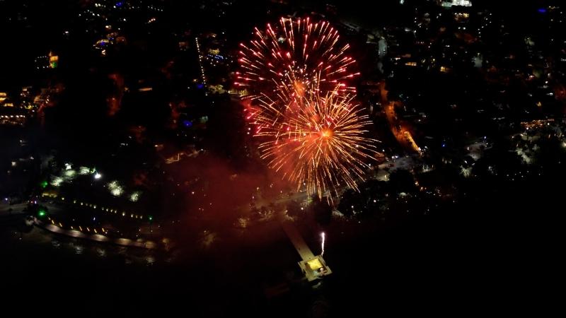 Fim de ano em Ilhabela: Réveillon 2025 terá show de fogos e música em 4 praias da cidade