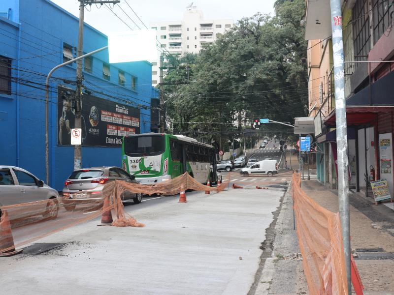 Obras de pavimento rígido avançam para mais um ponto da rua General Osório