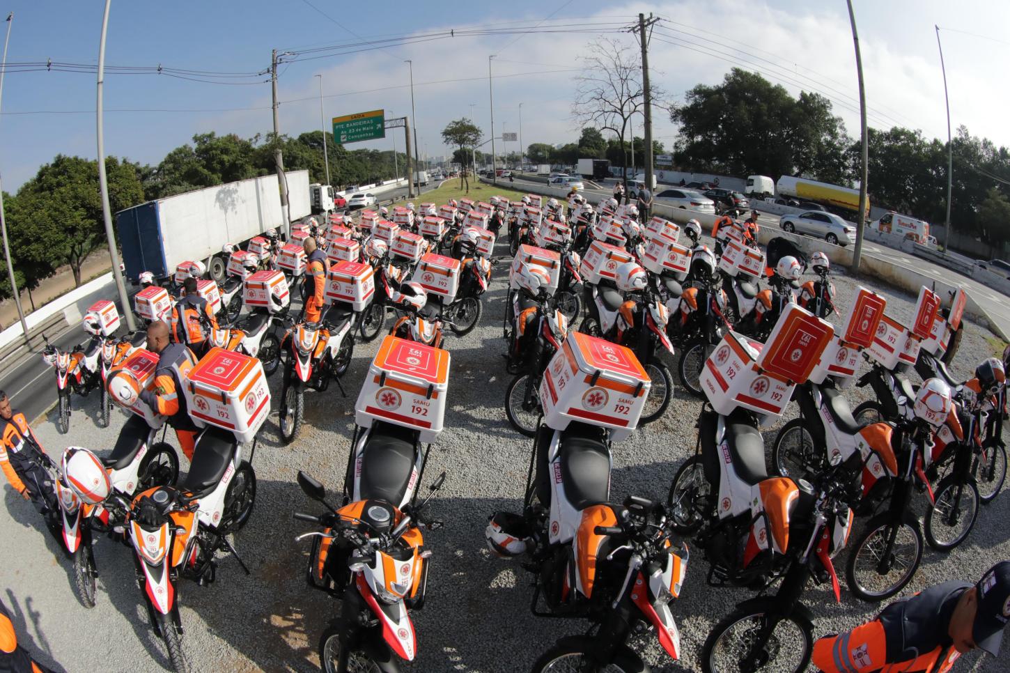 Prefeitura entrega 60 novas motolâncias do Samu e inaugura primeiro Heliponto de Resgate da capital