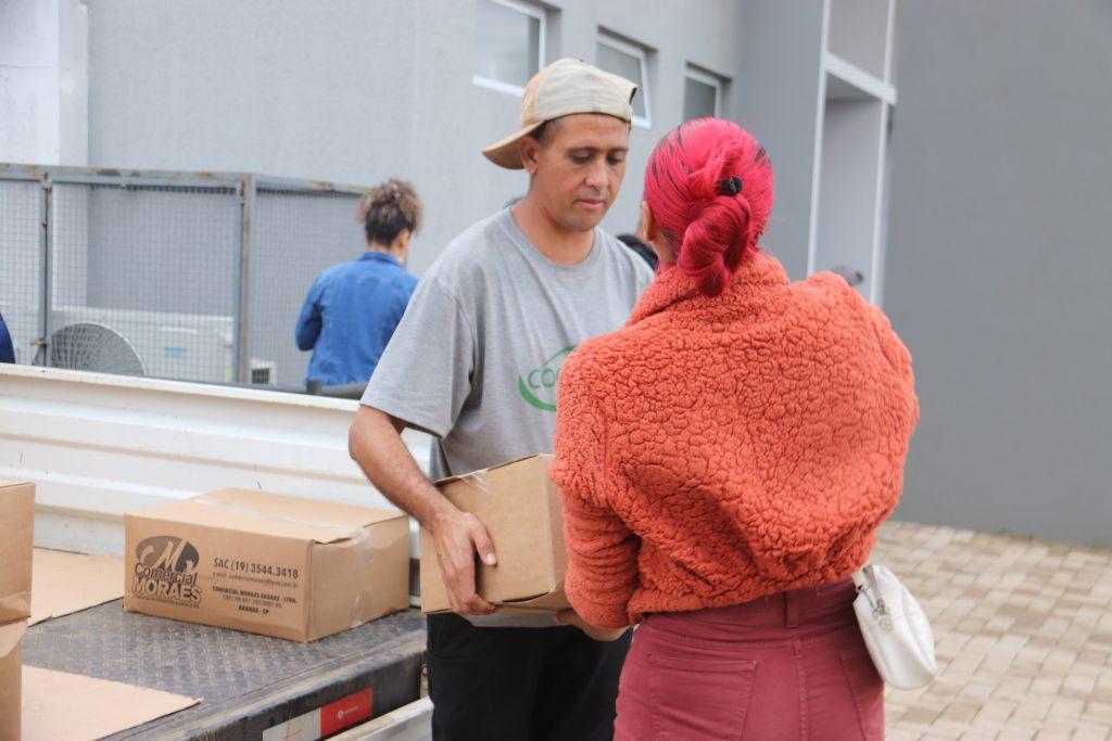 Secretaria da Mulher e Secretaria da Cidadania realizam a entrega de mais de 400 cestas básicas a famílias em vulnerabilidade social