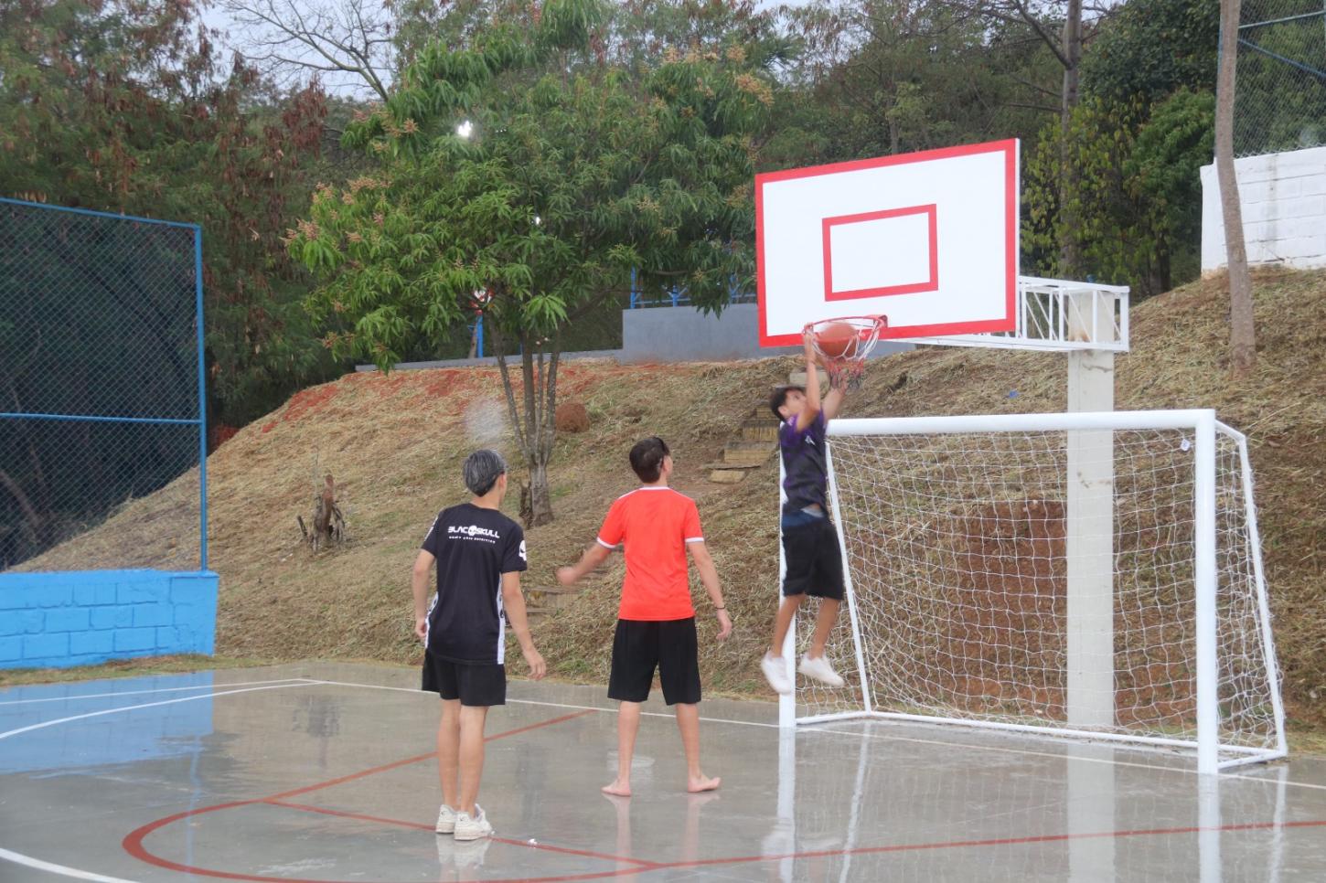 Prefeitura de Sorocaba entrega quadra poliesportiva no Jardim Iguatemi