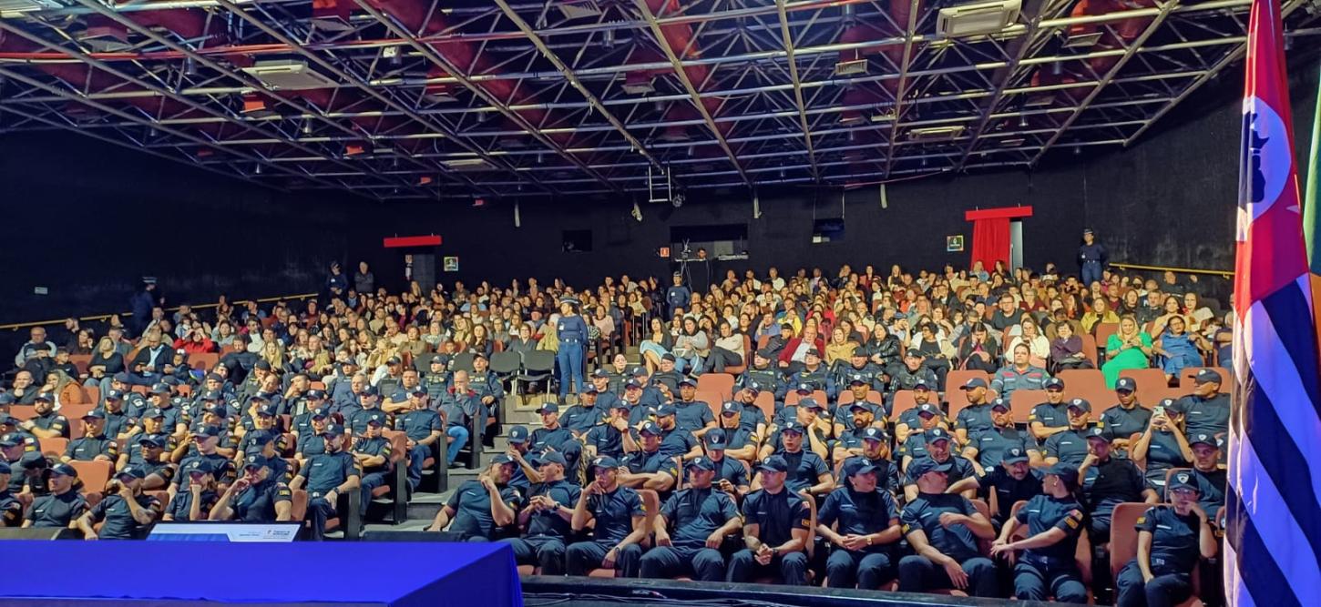 Prefeitura de Sorocaba integra 97 GCMs à tropa, anuncia mais 150 e lança novo aplicativo “Protege Mulher”