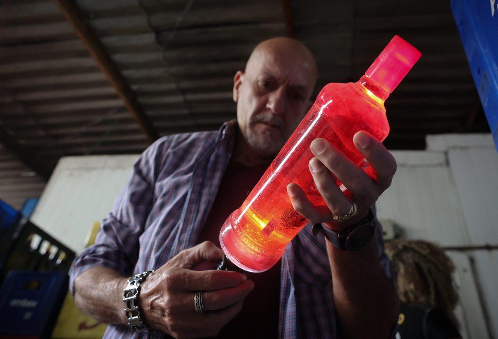 Saiba quais cuidados tomar para evitar contaminação por metanol e como denunciar casos