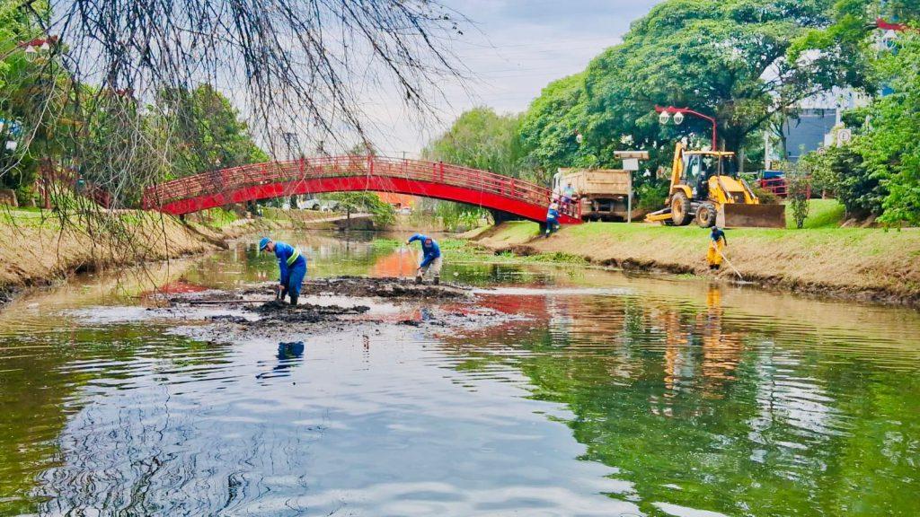 Saae Sorocaba conclui limpeza de bacia de contenção no Parque Kasato Maru