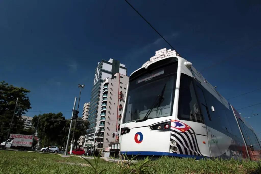 🚈 VLT de Santos Entra em Nova Fase: Segunda Linha Começa a Operar e Expansão do Sistema Avança na Baixada Santista