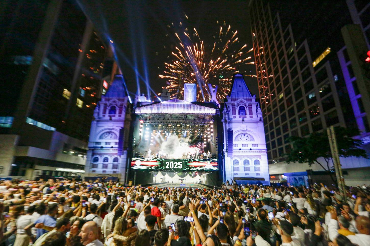 CET tem operação especial no trânsito para Réveillon da Paulista