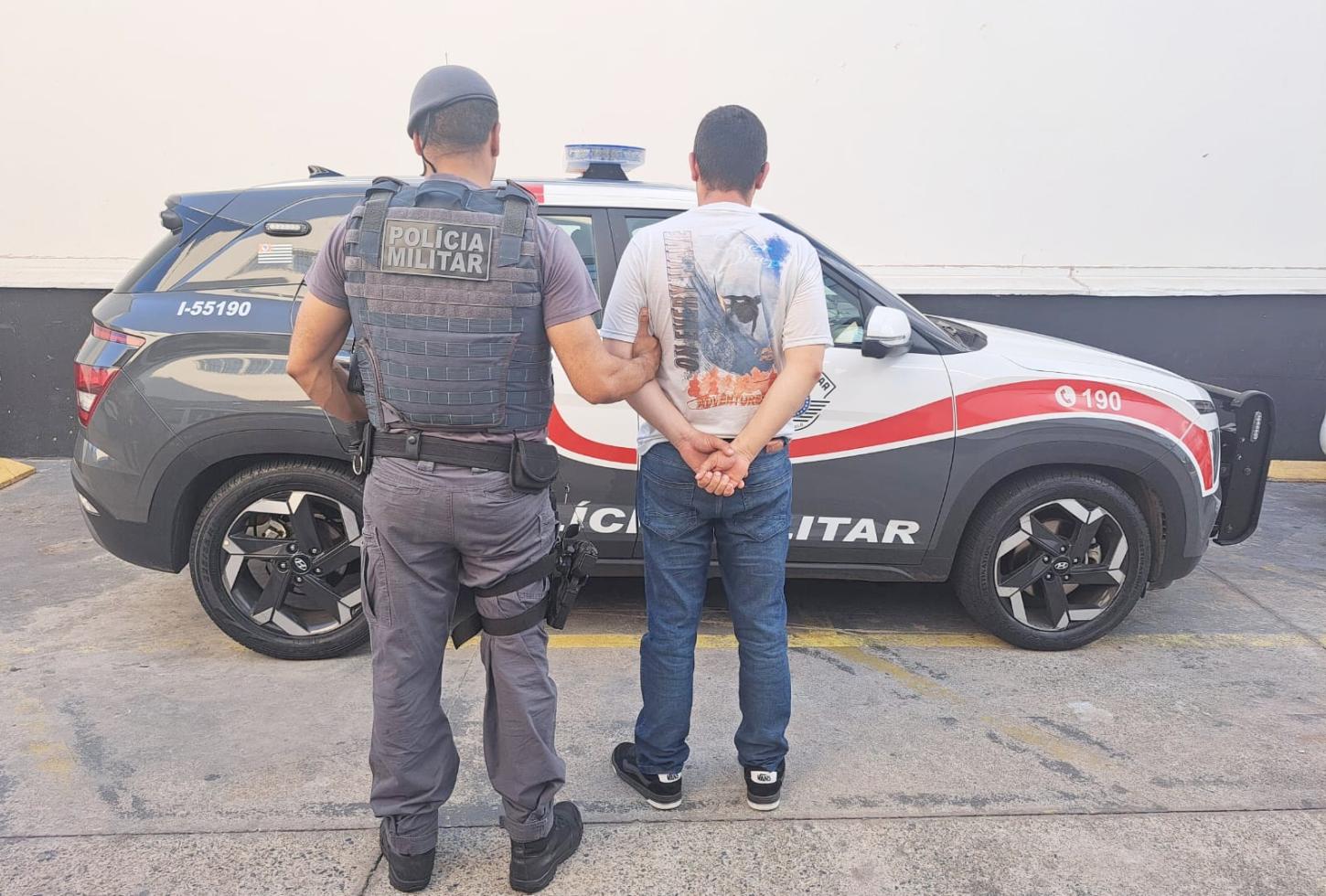 Polícia Militar captura procurado pela Justiça durante patrulhamento de rotina na Zona Oeste