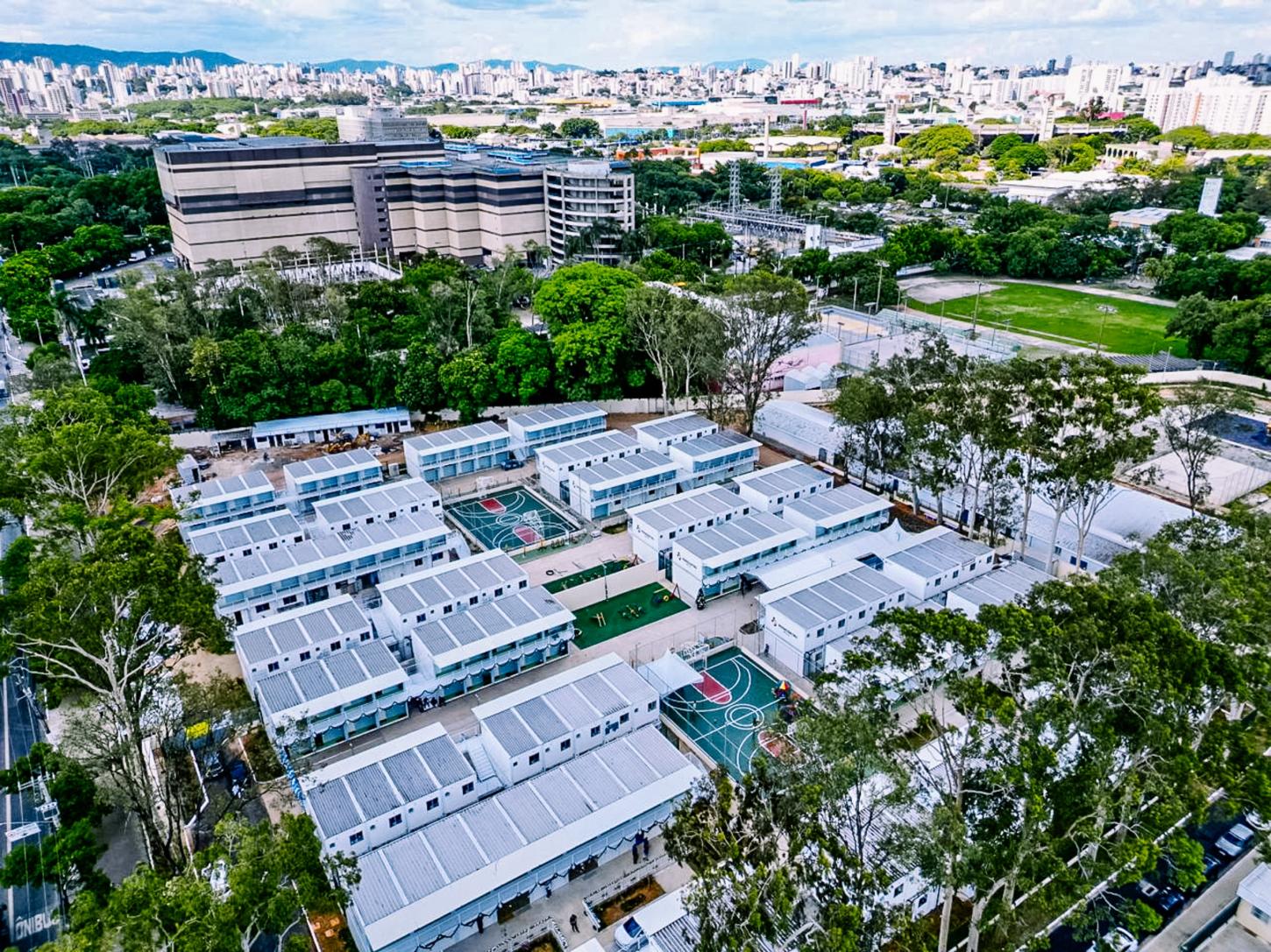 Prefeitura inaugura 12ª Vila Reencontro e viabiliza o recomeço para quase mil famílias nos 3 anos do programa