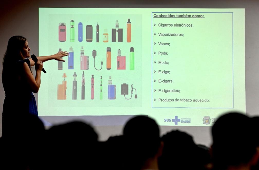 Secretaria de Saúde leva alerta sobre cigarros eletrônicos a escolas em Campinas