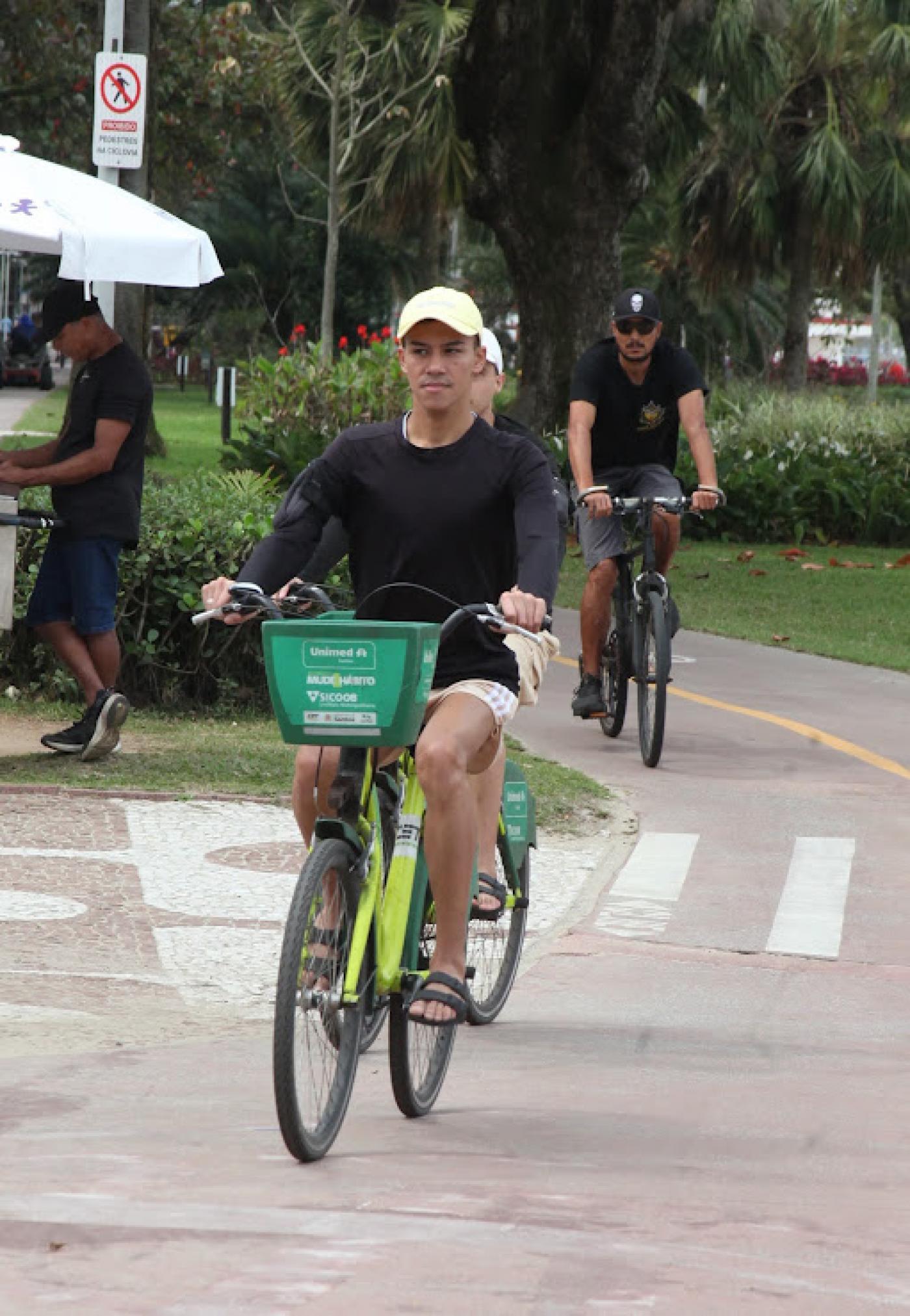 Bike Santos transforma as férias em convite para pedalar e aproveitar a Cidade