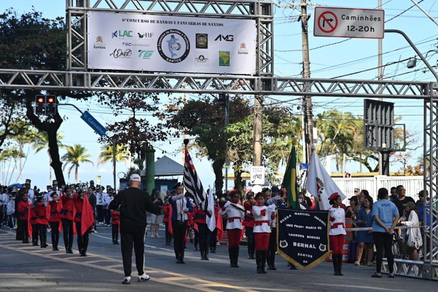 Com participação recorde de escolas santistas, música e tradição marcam o 9º Concurso de Bandas e Fanfarras