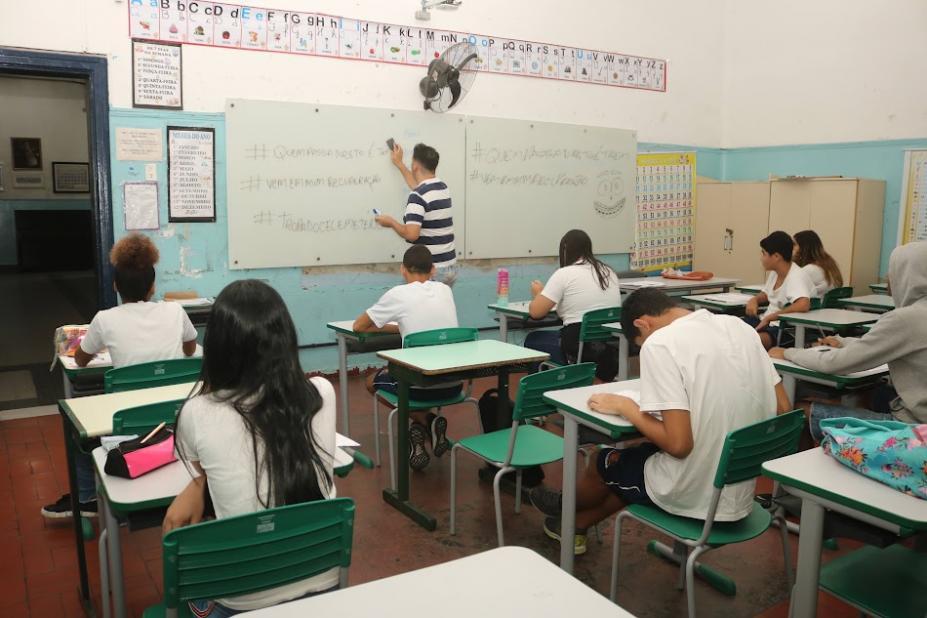Rematrícula nas escolas municipais de Santos para 2027 começa na próxima segunda-feira