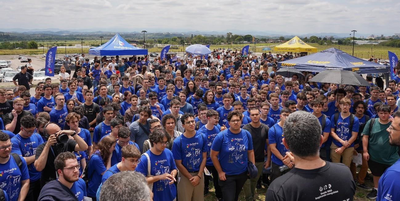 Poliedro realiza correção de questões do ITA 2027 com professores especialistas