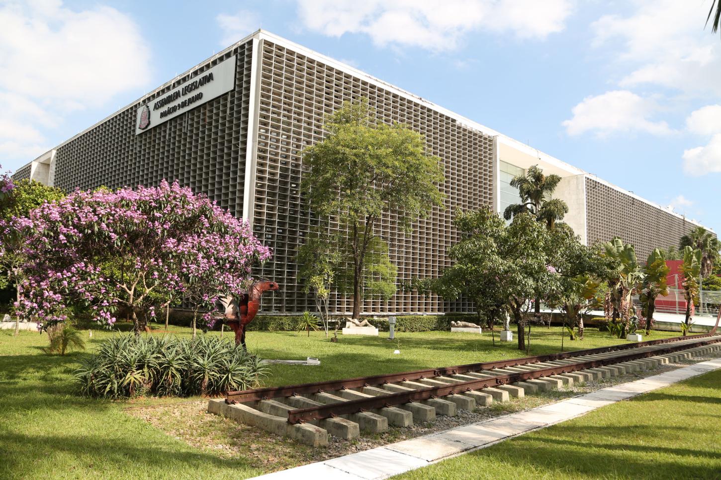 Sorocaba encolhe bancada e elege apenas um deputado estadual em meio a recorde de abstenções
