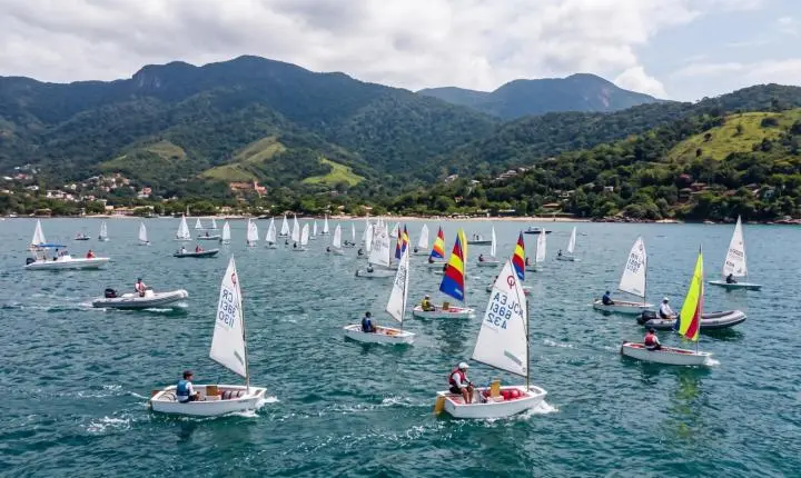 CAPITAL DA VELA EM EVIDÊNCIA: ILHABELA RECEBE A COPA BRASIL DE VELA 2026 NA ESCOLA MUNICIPAL LARS GRAEL
