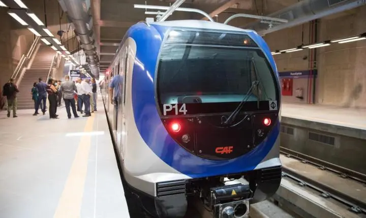Metrô de São Paulo Inicia Implementação do Pix nas Bilheterias Automáticas e Amplia Facilidade para Passageiros