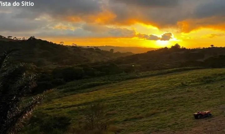 O Refúgio Perfeito nas Alturas: Sítio de 17 Hectares em Tapiraí une Natureza Intocada, História e Alto Padrão