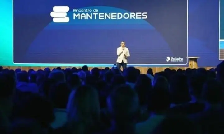 Poliedro promove reflexão sobre o futuro da educação 