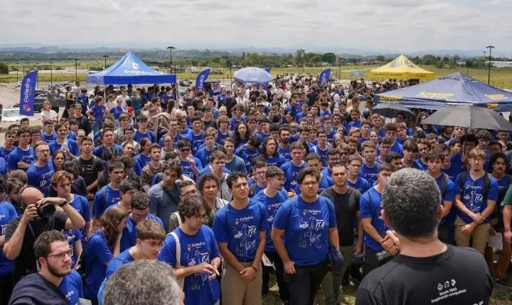 Poliedro realiza correção de questões do ITA 2027 com professores especialistas