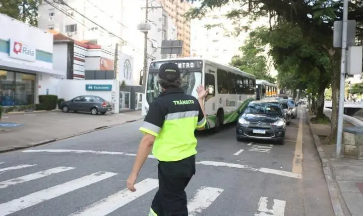Prefeitura de Santos presta apoio operacional à Justiça Eleitoral neste domingo