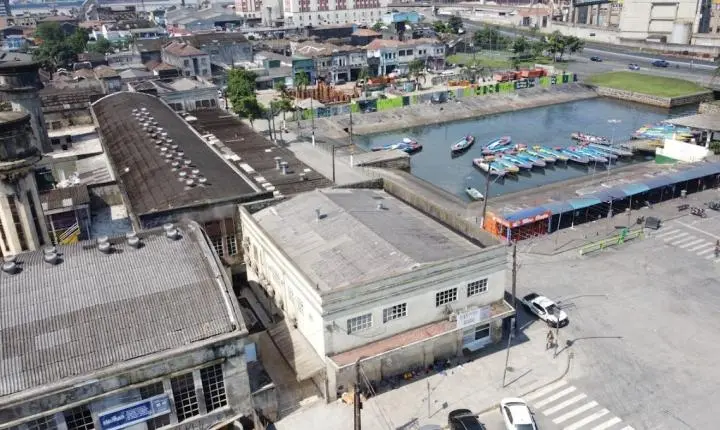 Revitalização da Bacia do Mercado: obra chega a 60% com construção de novos quiosques e bulevar
