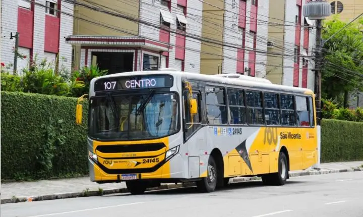 São Vicente amplia transporte municipal gratuito para idosos de 60 a 64 anos e PCDs