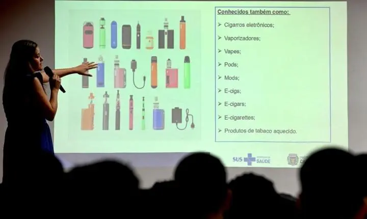 Secretaria de Saúde leva alerta sobre cigarros eletrônicos a escolas em Campinas